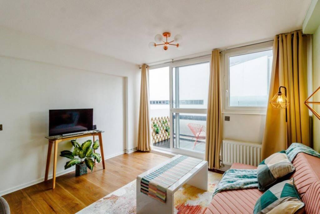 Super Spacious 2 Bedroom Apt 20Mn From Central. 伦敦 外观 照片